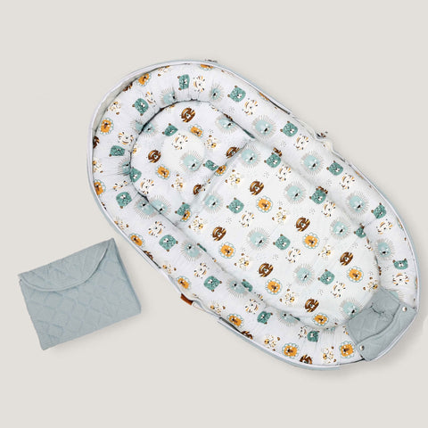 Lions and Tigers Portable Baby Lounger 1